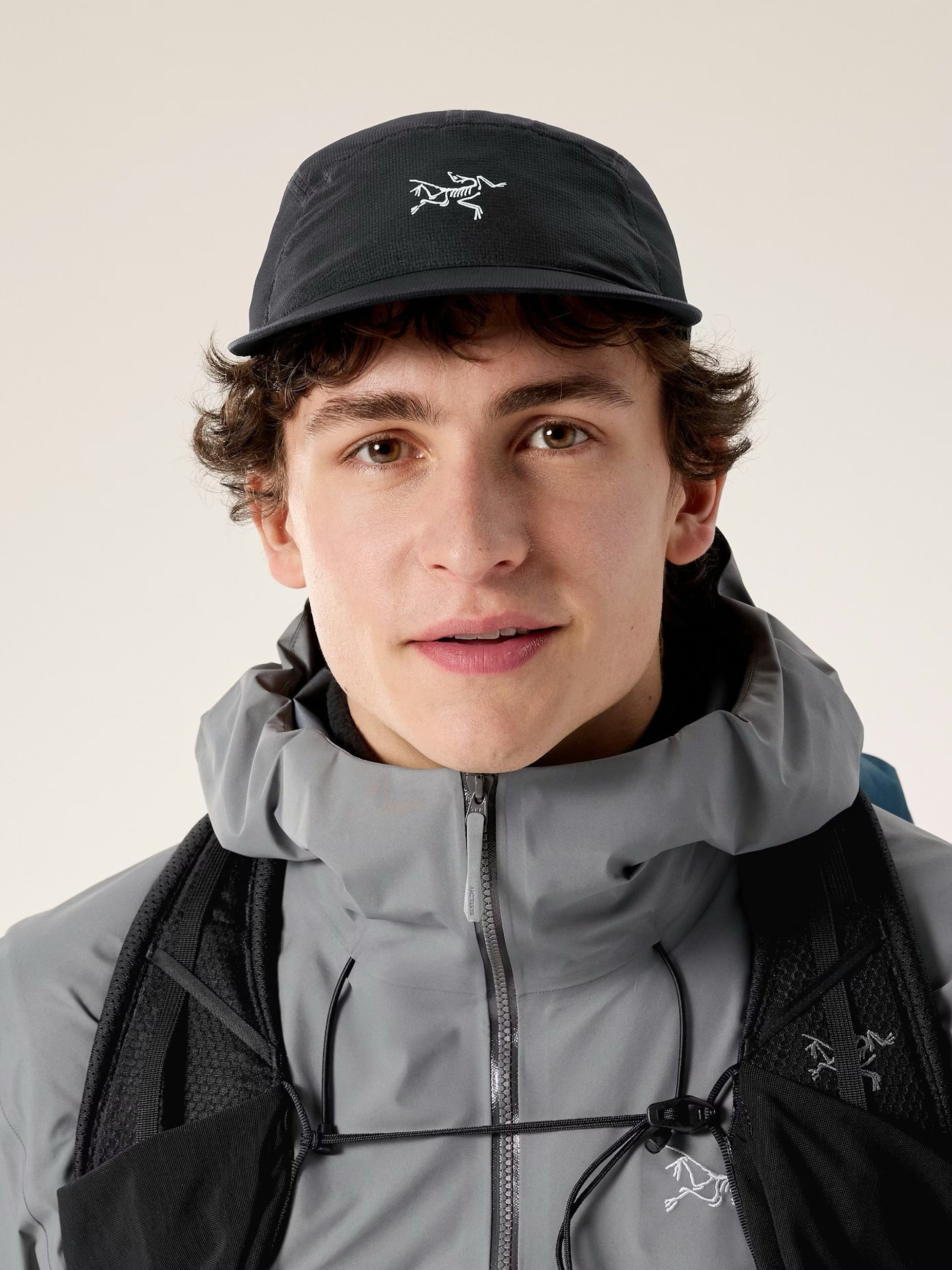 Aerios 5 Panel Cap - Black / Arctic Silk – Run Store Zurich