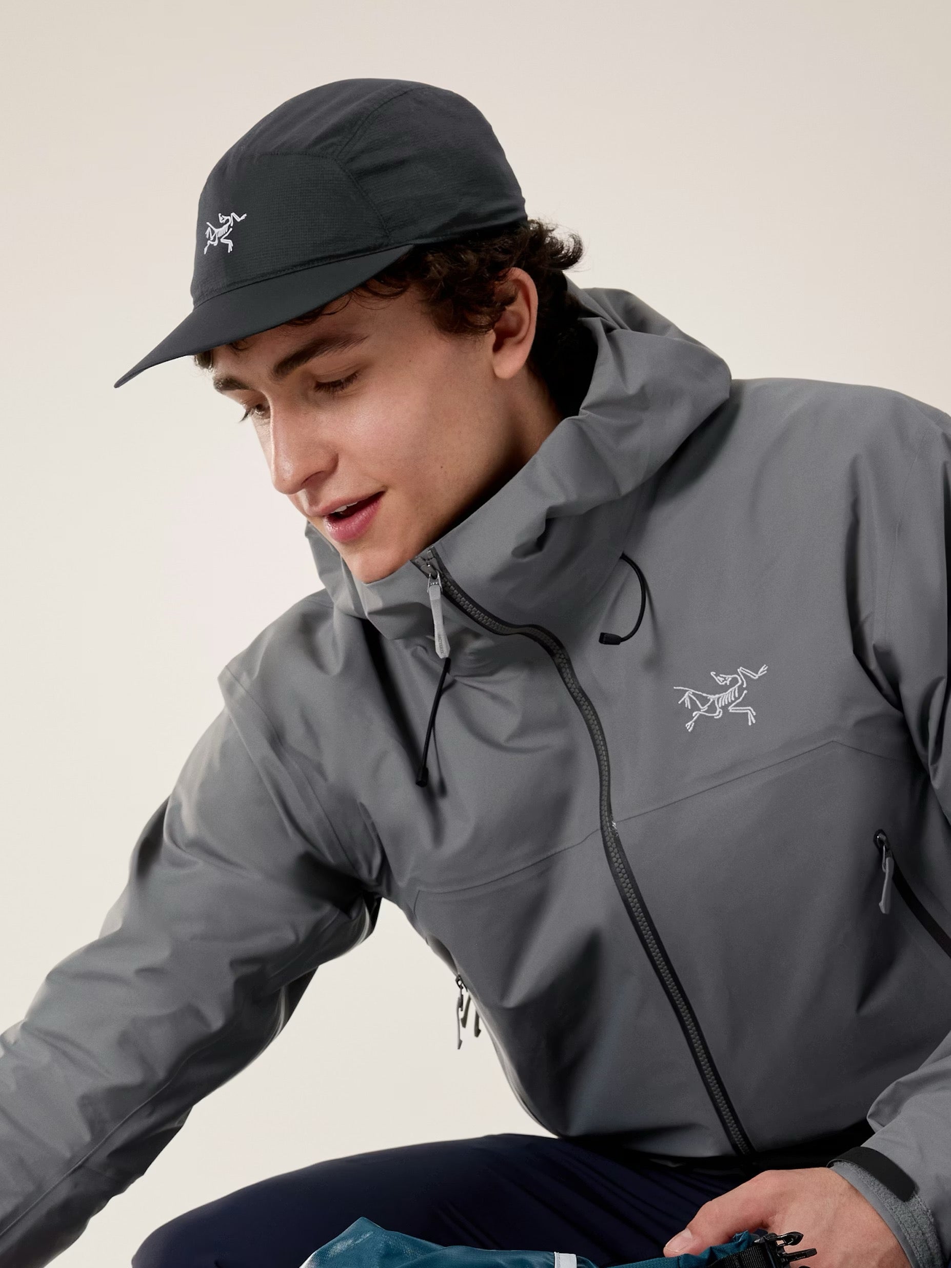 Aerios 5 Panel Cap - Black / Arctic Silk – Run Store Zurich